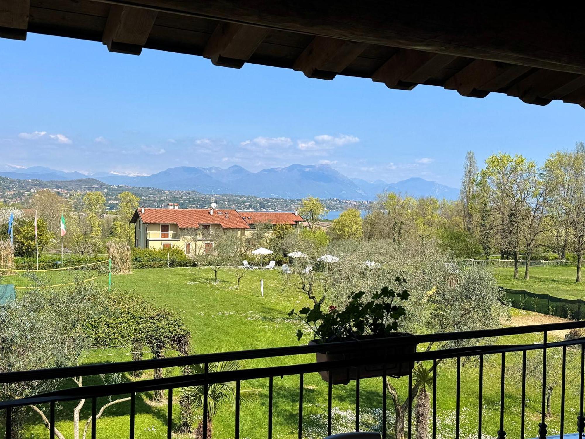 Agriturismo B&B Cascina Reciago Дезенцано-дель-Гарда Экстерьер фото